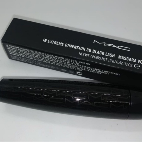 MAC Cosmetics Mascara in Extreme Dimension 3D Black Lash - Picture 5 of 8